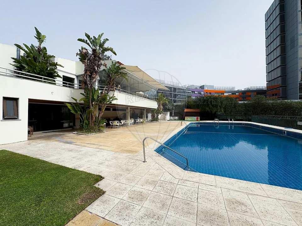 Apartamento T4 para Arrendamento em Algés, Linda-A-Velha e Cruz Quebrada-Dafundo Foto 20