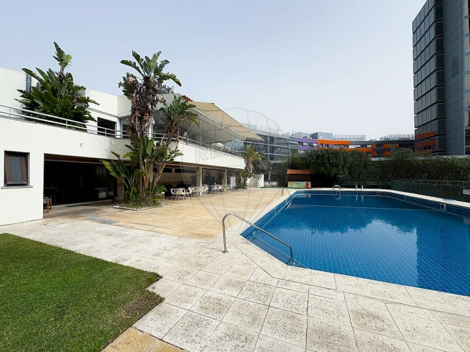 Apartamento T4 para Arrendamento em Algés, Linda-A-Velha e Cruz Quebrada-Dafundo Foto 20