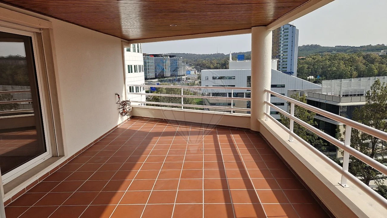 Apartamento T4 para Arrendamento em Algés, Linda-A-Velha e Cruz Quebrada-Dafundo Foto 12