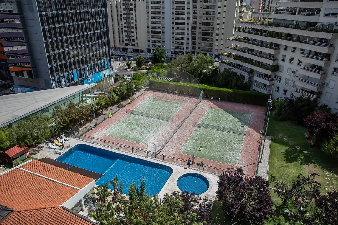 Apartamento T3 para Arrendamento em Algés, Linda-A-Velha e Cruz Quebrada-Dafundo Foto 14