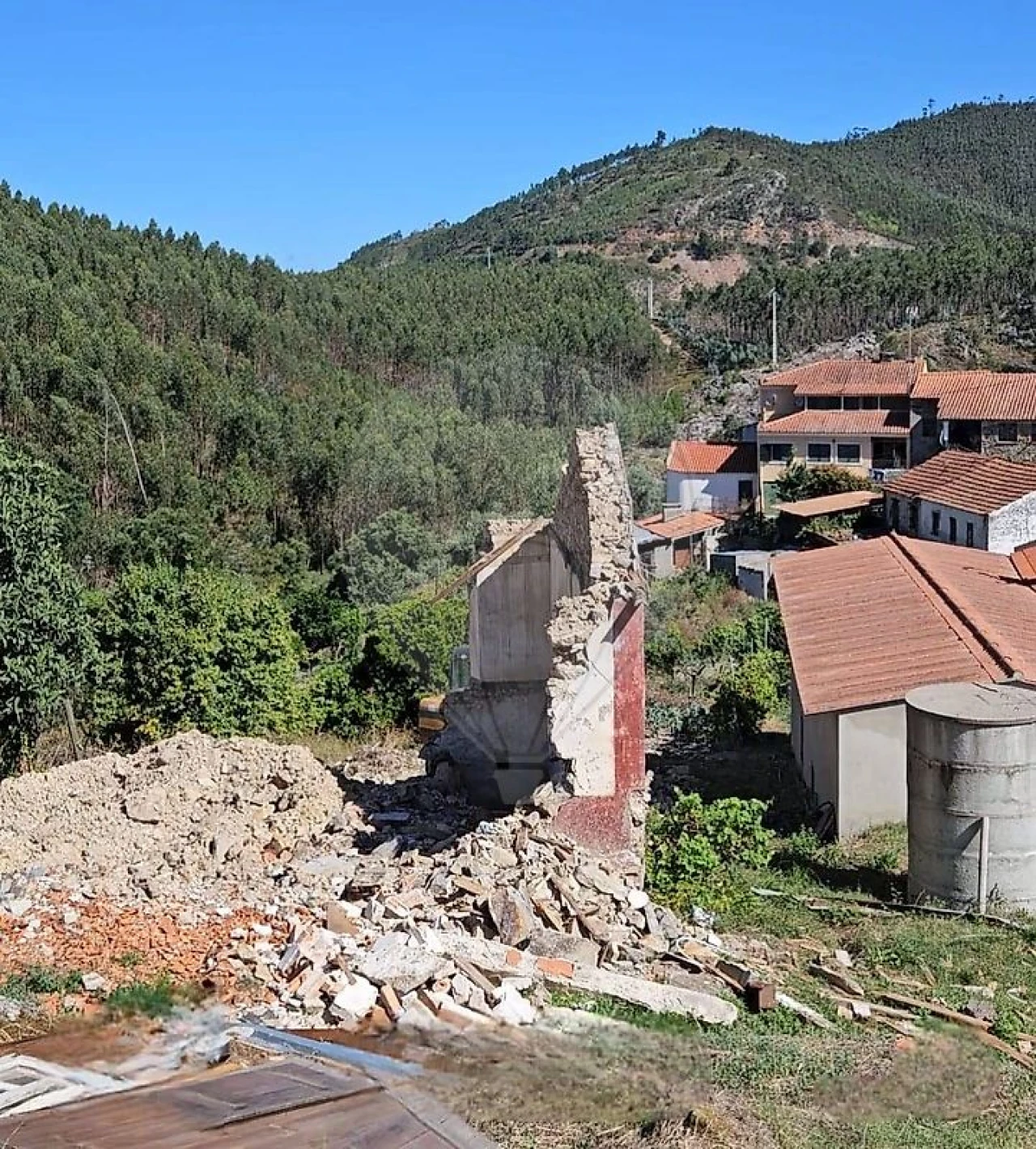 Moradia T3 para Venda em Ferreira do Zezere Foto 2