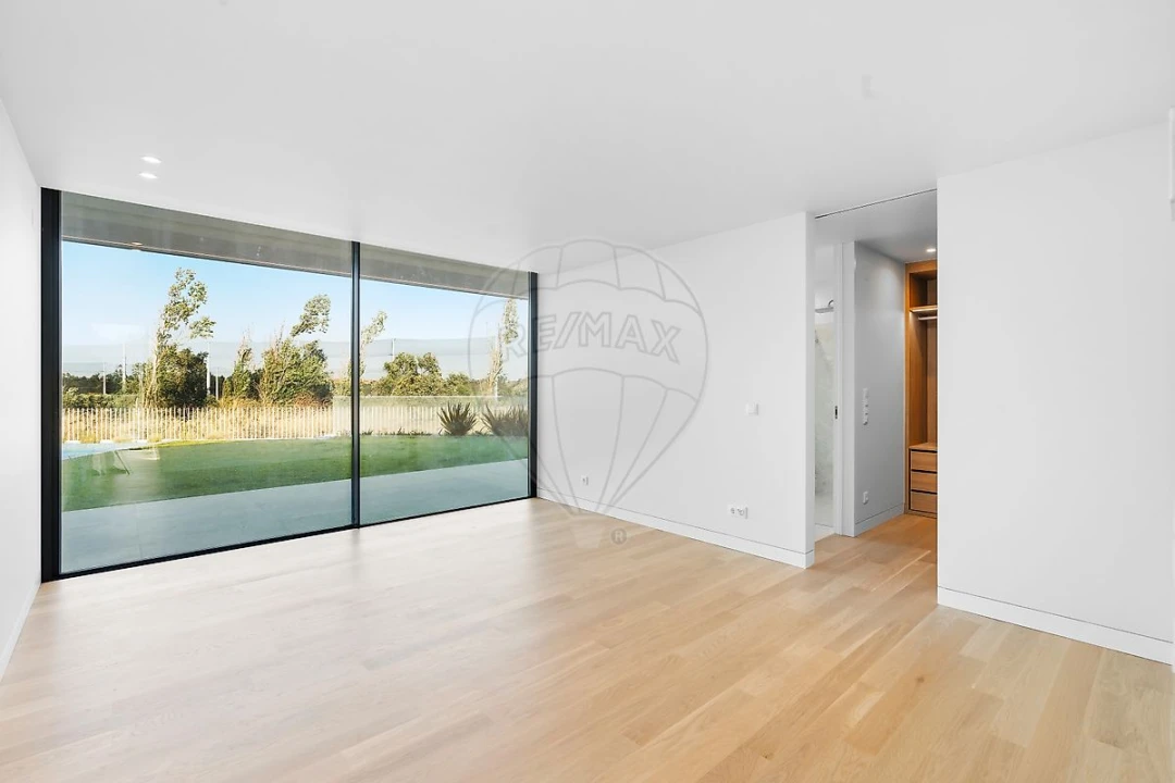 Moradia T5 para Venda em Santa Maria e São Miguel, São Martinho, São Pedro Penaferrim Foto 20