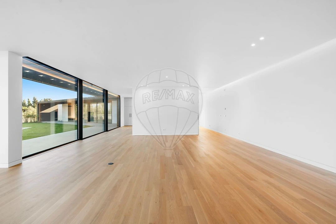 Moradia T5 para Venda em Santa Maria e São Miguel, São Martinho, São Pedro Penaferrim Foto 5