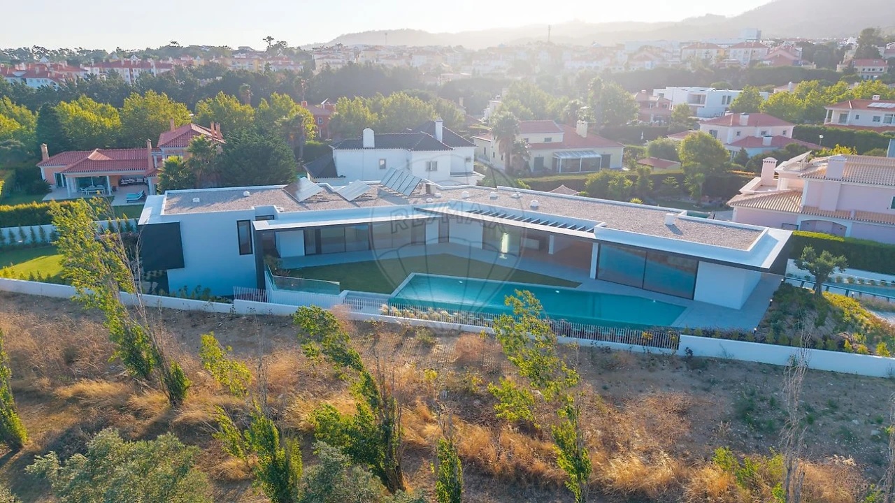 Moradia T5 para Venda em Santa Maria e São Miguel, São Martinho, São Pedro Penaferrim Foto 2