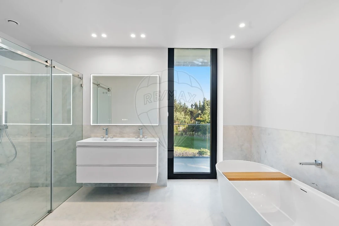 Moradia T5 para Venda em Santa Maria e São Miguel, São Martinho, São Pedro Penaferrim Foto 44