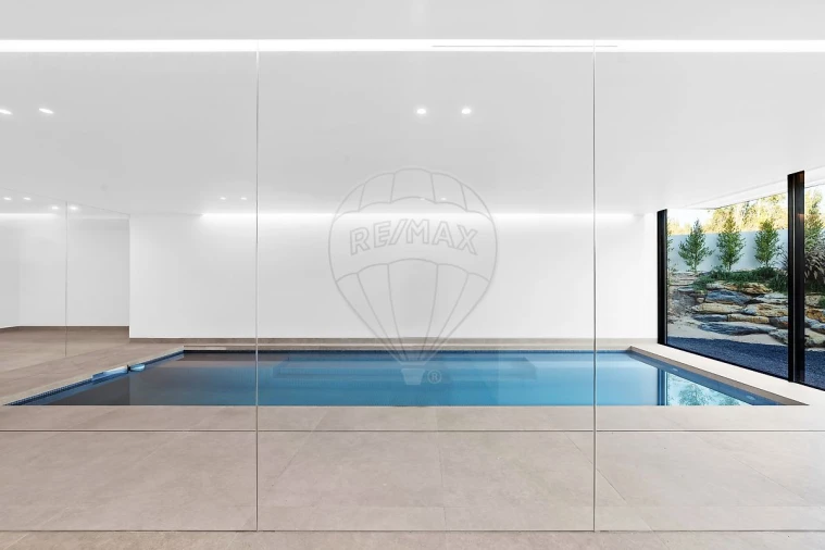 Moradia T5 para Venda em Santa Maria e São Miguel, São Martinho, São Pedro Penaferrim Foto 49