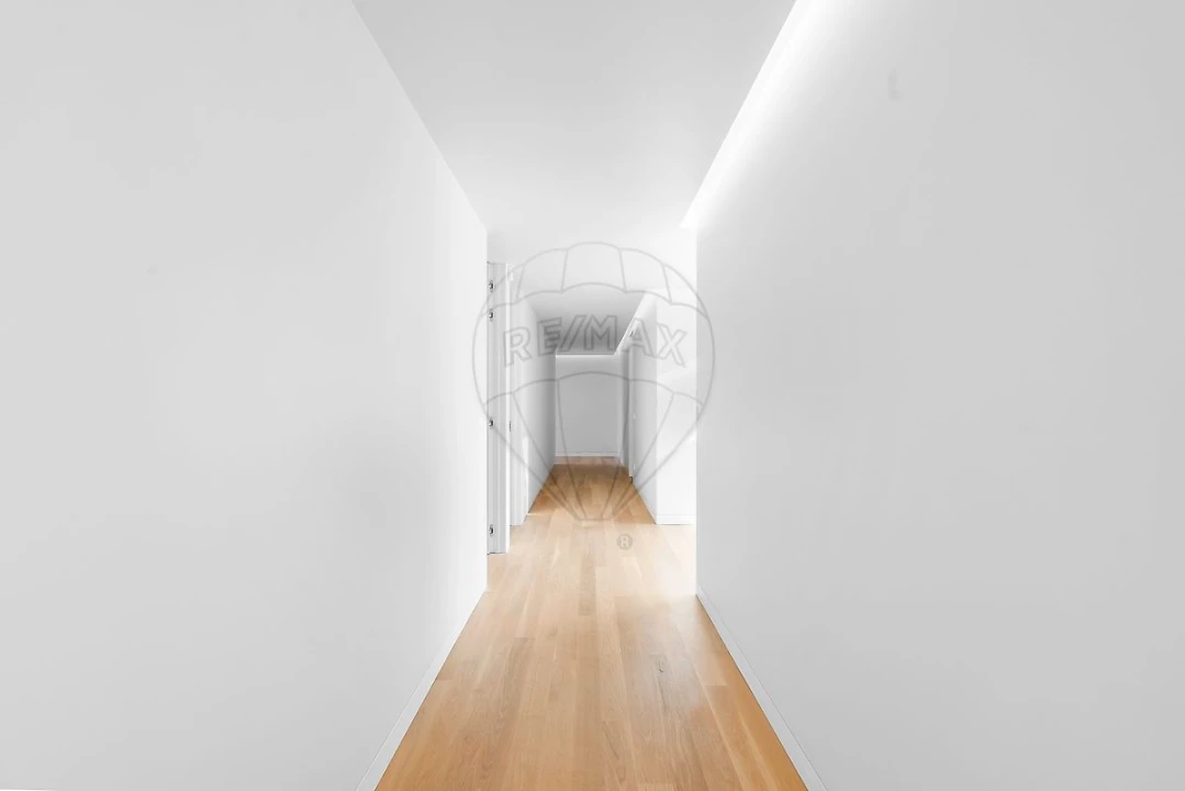 Moradia T5 para Venda em Santa Maria e São Miguel, São Martinho, São Pedro Penaferrim Foto 18