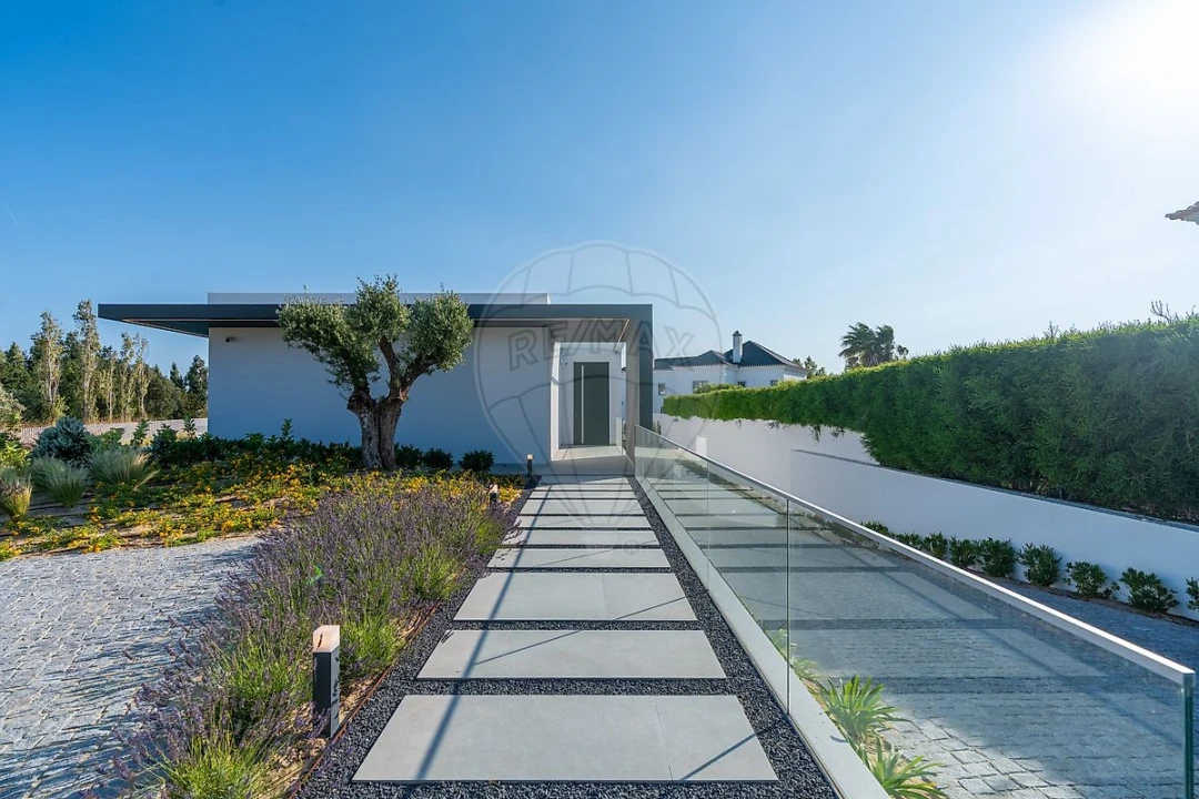 Moradia T5 para Venda em Santa Maria e São Miguel, São Martinho, São Pedro Penaferrim Foto 7