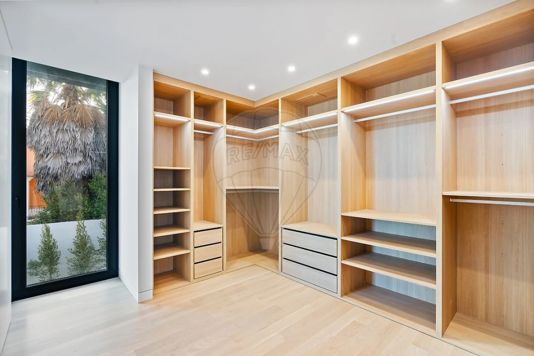 Moradia T5 para Venda em Santa Maria e São Miguel, São Martinho, São Pedro Penaferrim Foto 22