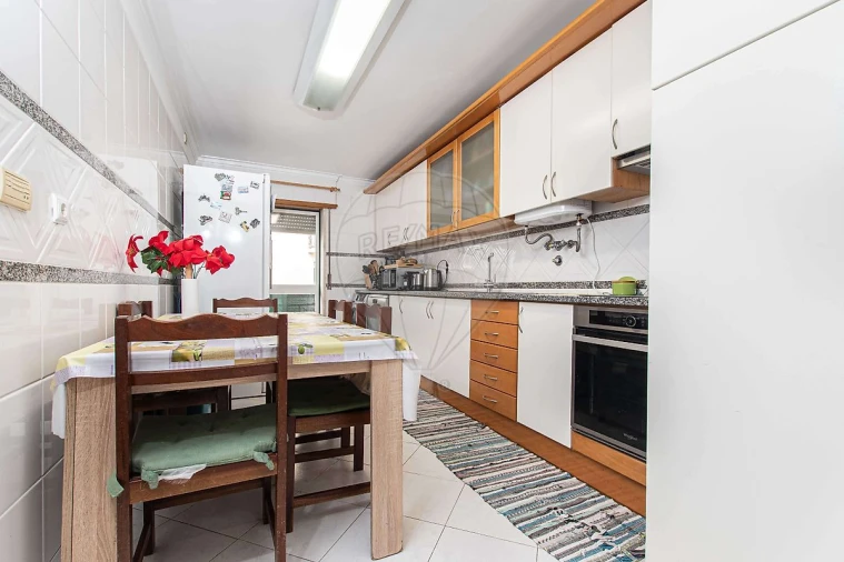 Apartamento T3 para Venda em Queluz e Belas Foto 5