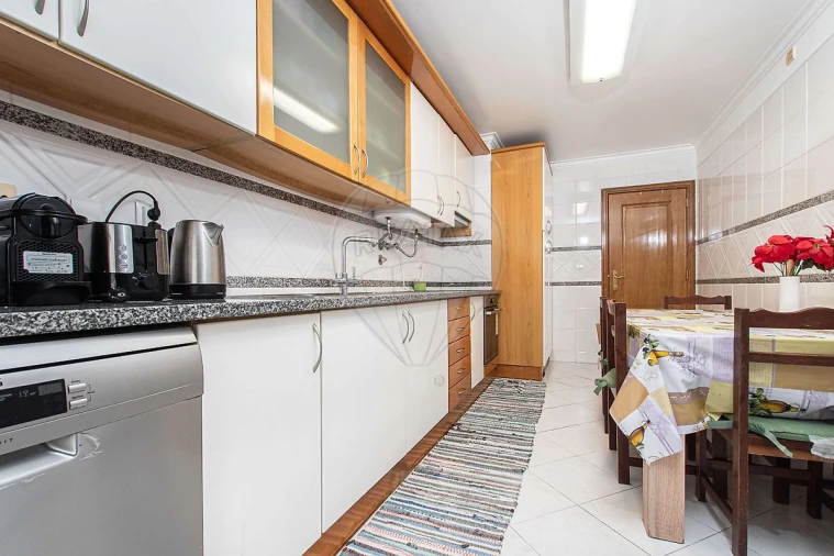 Apartamento T3 para Venda em Queluz e Belas Foto 6