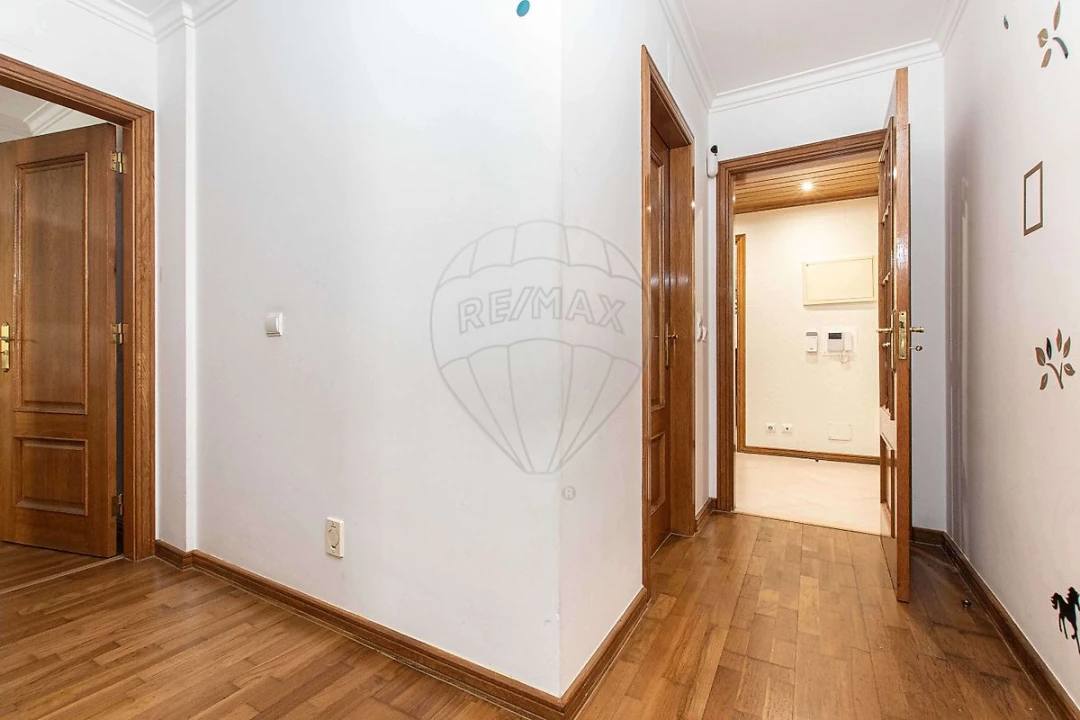 Apartamento T3 para Venda em Queluz e Belas Foto 7