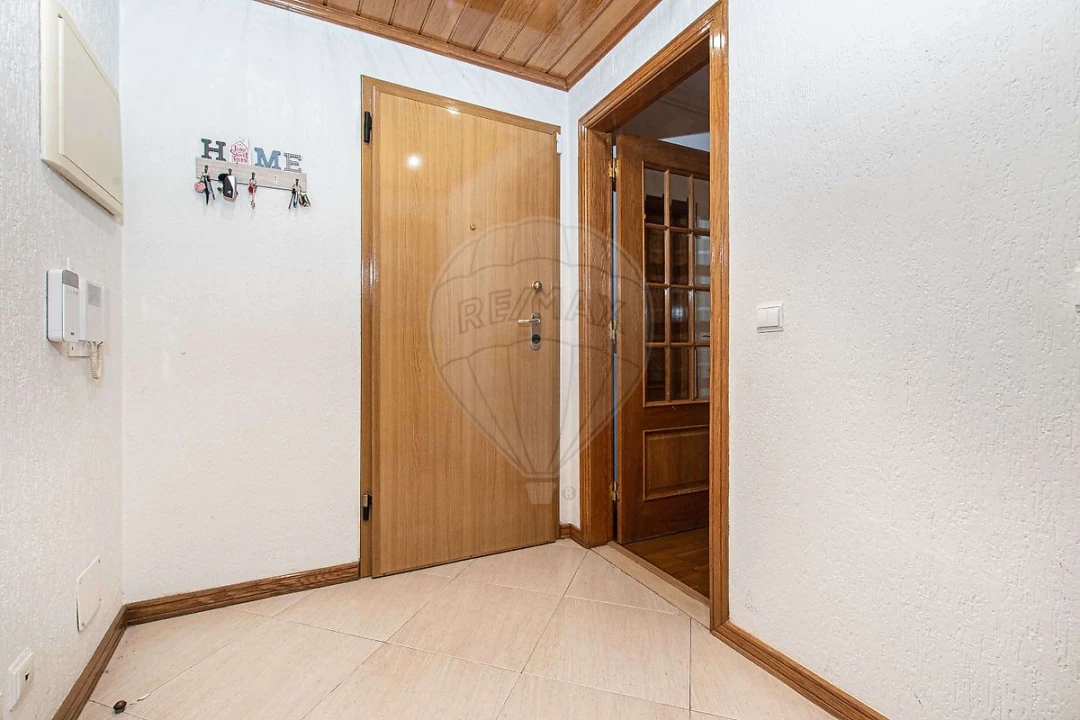 Apartamento T3 para Venda em Queluz e Belas Foto 8