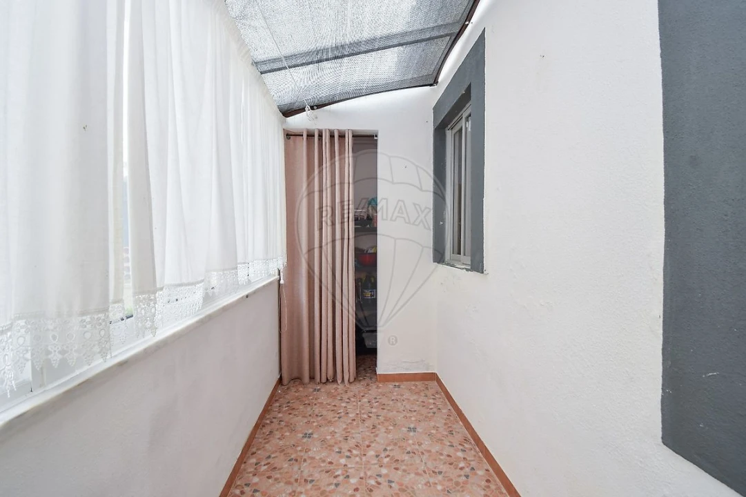 Moradia T2 para Venda em Colares Foto 25