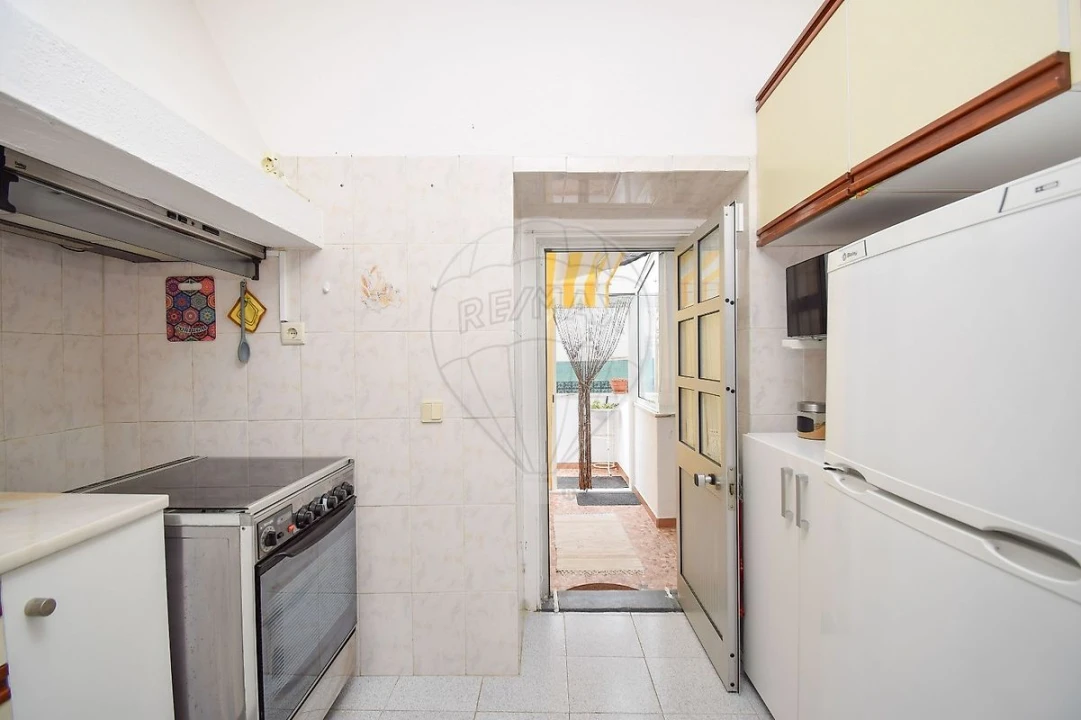 Moradia T2 para Venda em Colares Foto 20