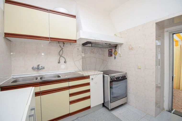 Moradia T2 para Venda em Colares Foto 16