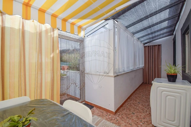 Moradia T2 para Venda em Colares Foto 27