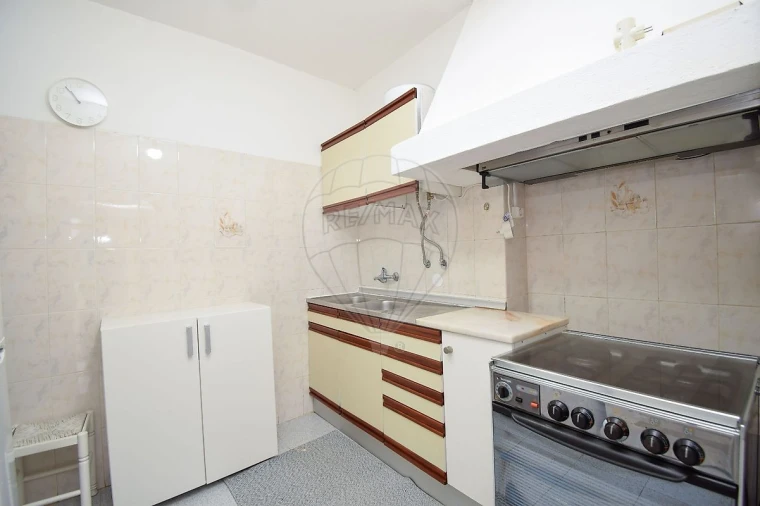 Moradia T2 para Venda em Colares Foto 18