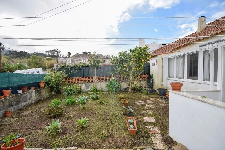 Moradia T2 para Venda em Colares Foto 32