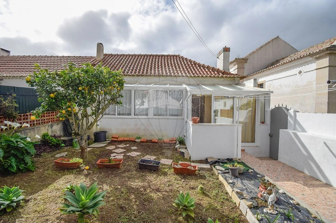 Moradia T2 para Venda em Colares Foto 30