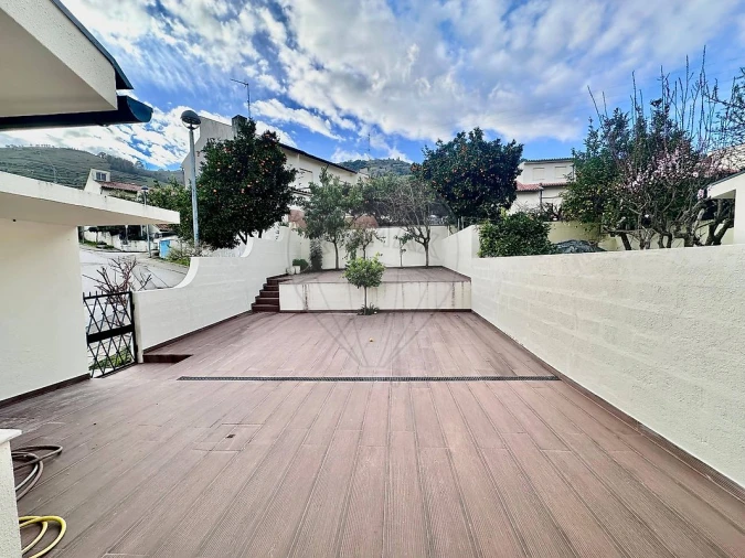 Moradia T3 para Arrendamento em Peso da Régua e Godim Foto 2