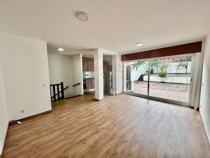 Moradia T3 para Arrendamento em Peso da Régua e Godim Foto 1