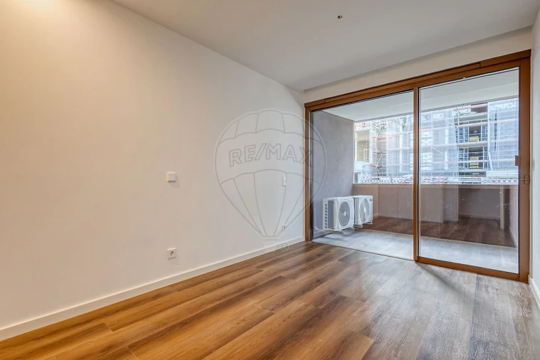 Apartamento T1 para Arrendamento em Santa Marinha e São Pedro da Afurada Foto 5