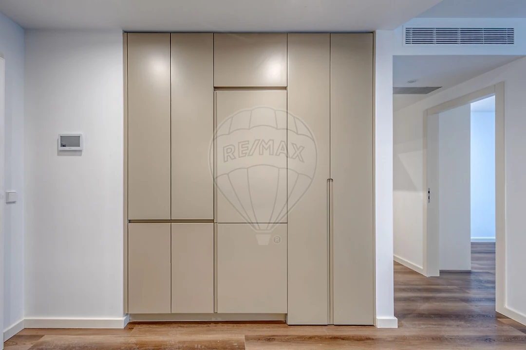 Apartamento T1 para Arrendamento em Santa Marinha e São Pedro da Afurada Foto 8