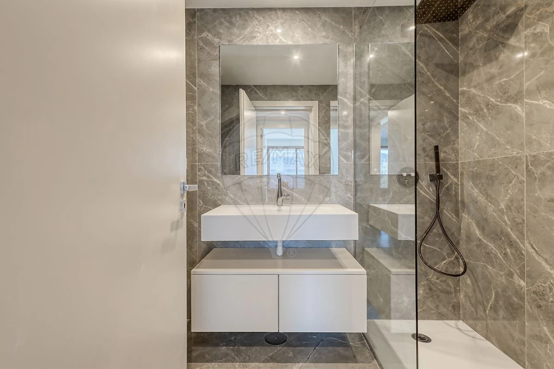 Apartamento T2 para Arrendamento em Santa Marinha e São Pedro da Afurada Foto 4