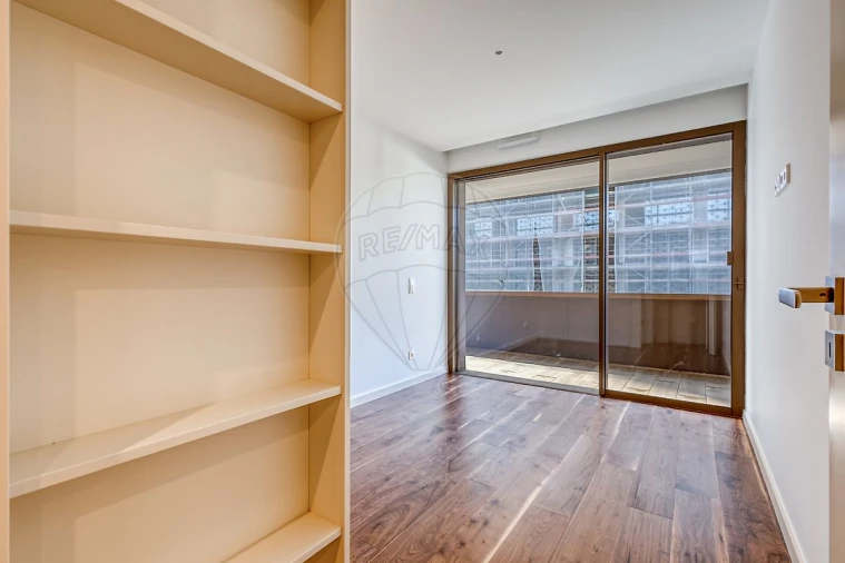 Apartamento T2 para Arrendamento em Santa Marinha e São Pedro da Afurada Foto 2