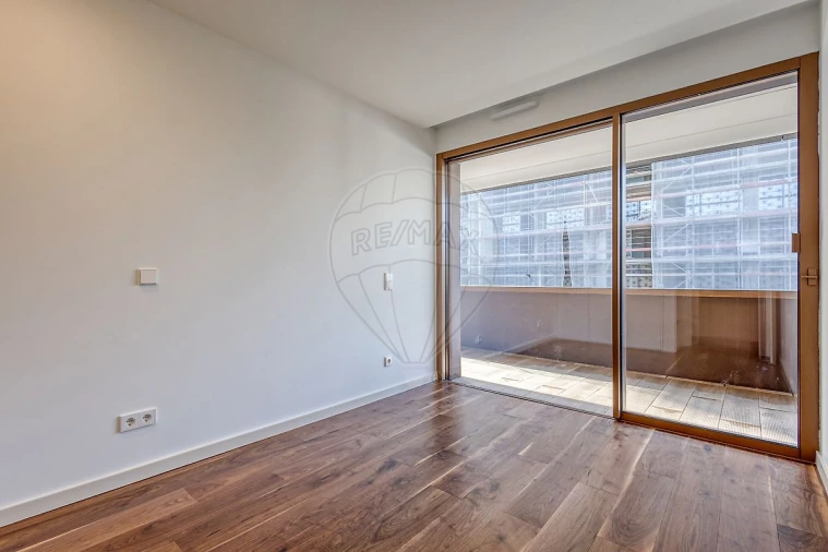 Apartamento T2 para Arrendamento em Santa Marinha e São Pedro da Afurada Foto 3