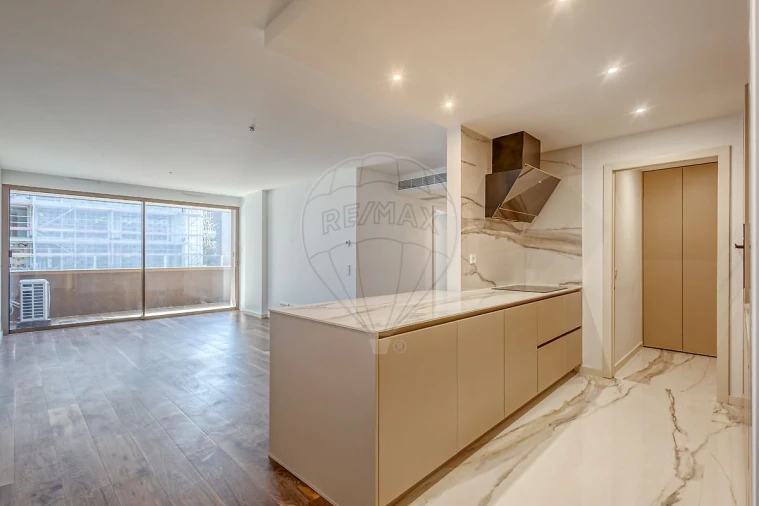 Apartamento T2 para Arrendamento em Santa Marinha e São Pedro da Afurada Foto 14