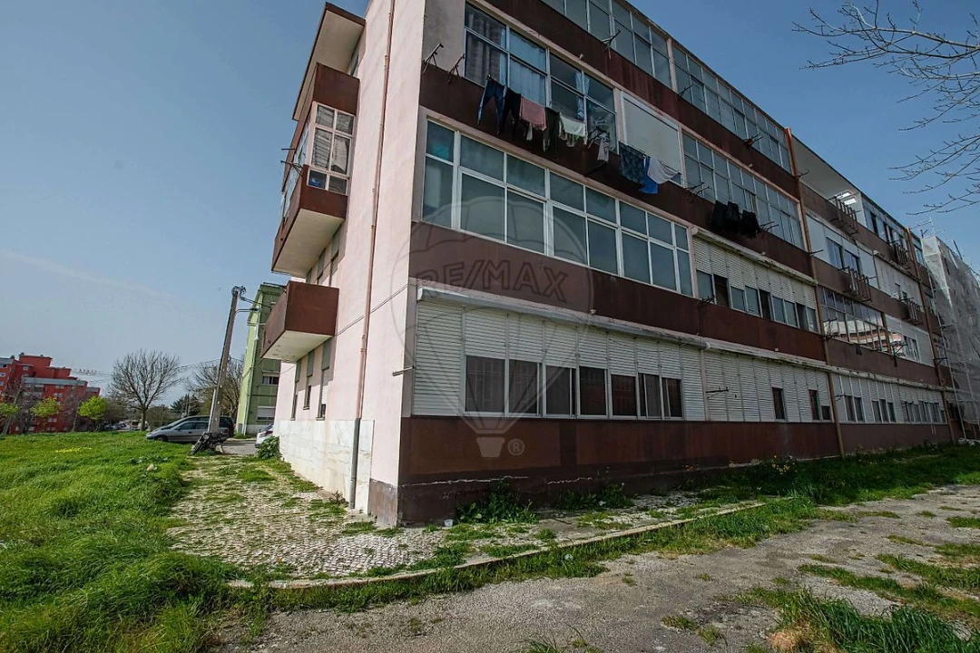 Apartamento T3 para Venda em Almada, Cova da Piedade, Pragal e Cacilhas Foto 9