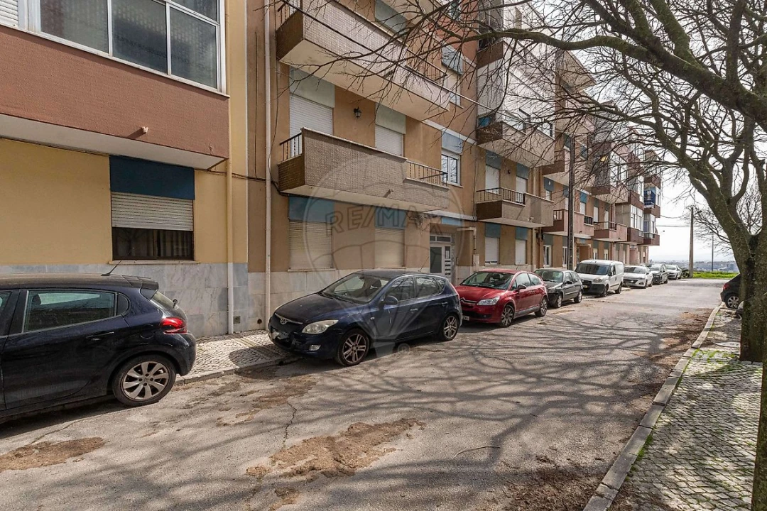 Apartamento T3 para Venda em Almada, Cova da Piedade, Pragal e Cacilhas Foto 4