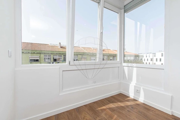 Apartamento T3 para Venda em Almada, Cova da Piedade, Pragal e Cacilhas Foto 10