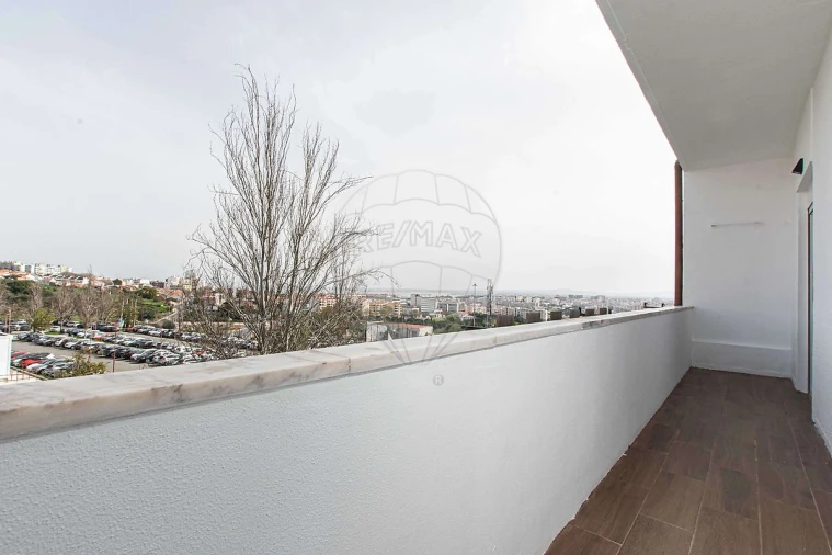 Apartamento T3 para Venda em Almada, Cova da Piedade, Pragal e Cacilhas Foto 27