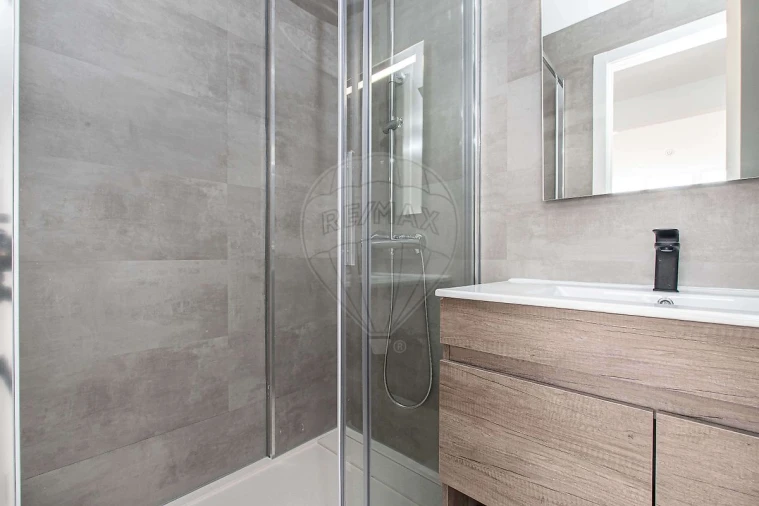 Apartamento T3 para Venda em Almada, Cova da Piedade, Pragal e Cacilhas Foto 16