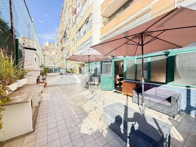 Apartamento T2 para Venda em Amora Foto 2