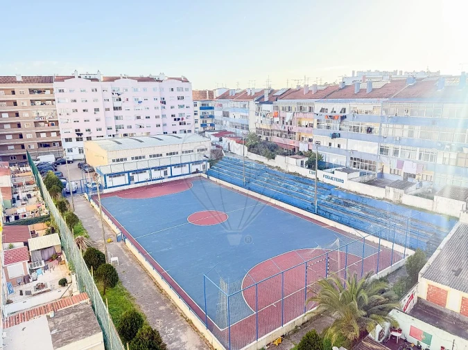 Apartamento T2 para Venda em Amora Foto 3