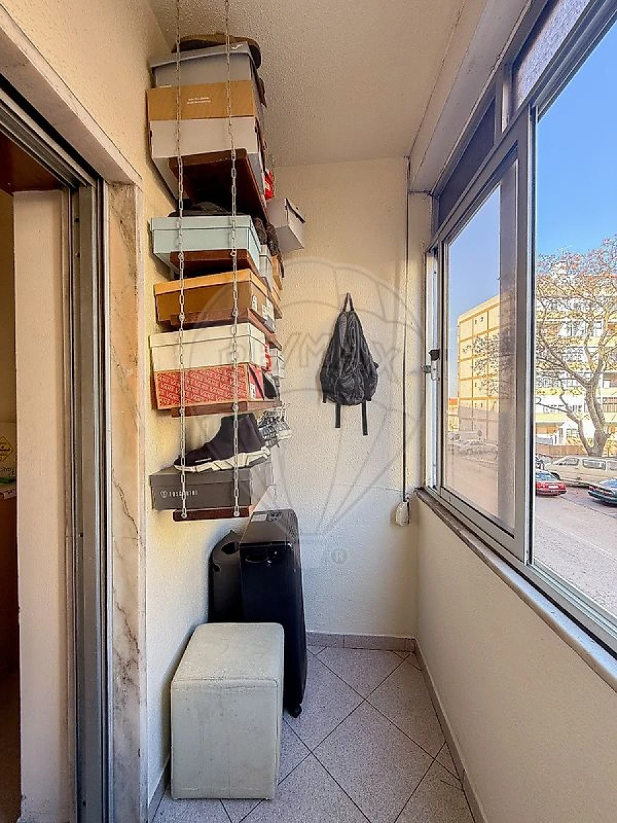 Apartamento T2 para Venda em Amora Foto 1