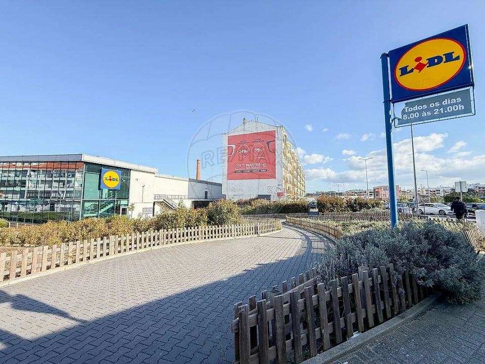 Apartamento T2 para Venda em Amora Foto 14