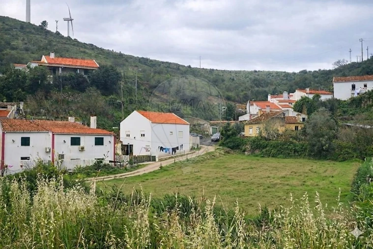 Terreno para Venda em Lousa Foto 4