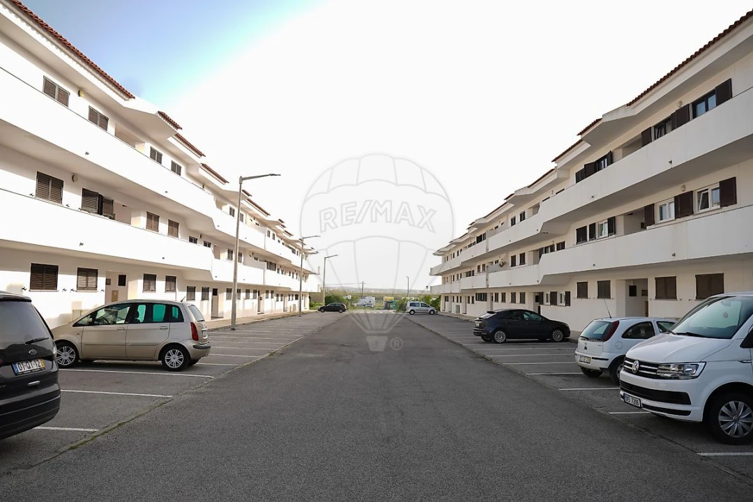 Apartamento T1 para Venda em Ferrel Foto 6