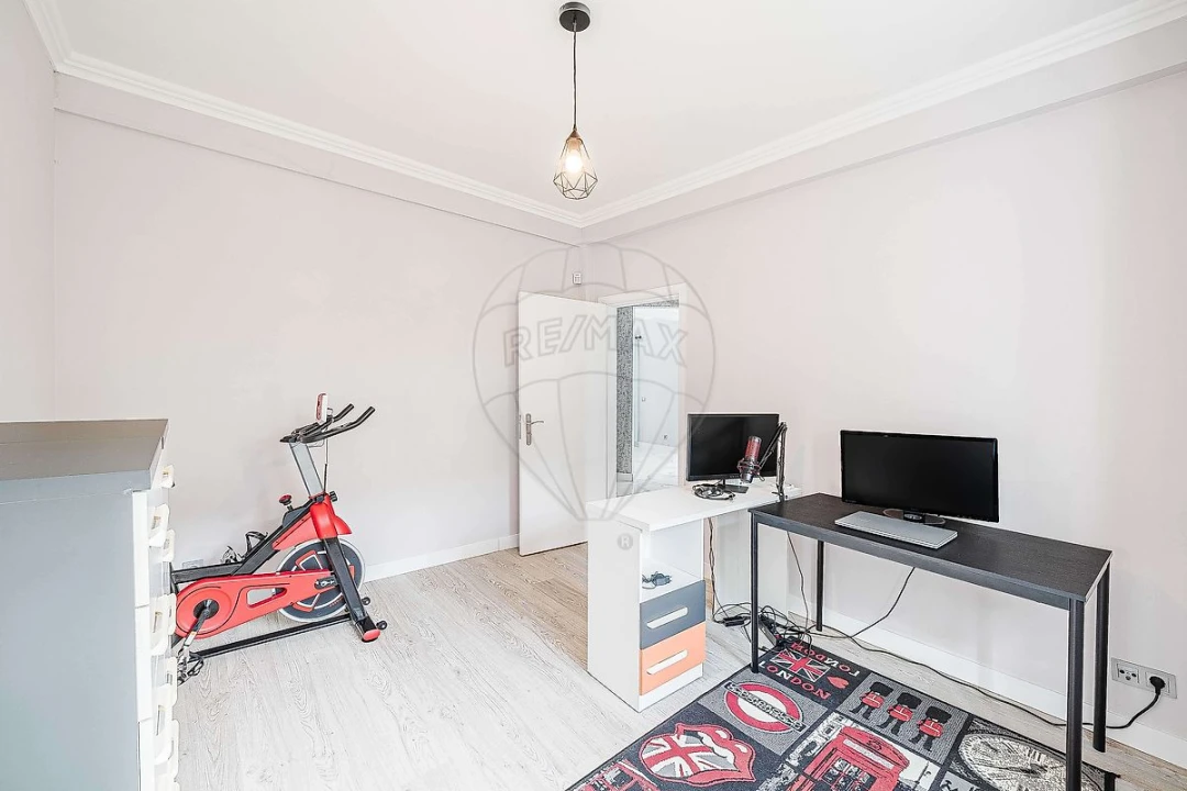 Moradia T4 para Venda em Santa Maria e São Miguel, São Martinho, São Pedro Penaferrim Foto 12