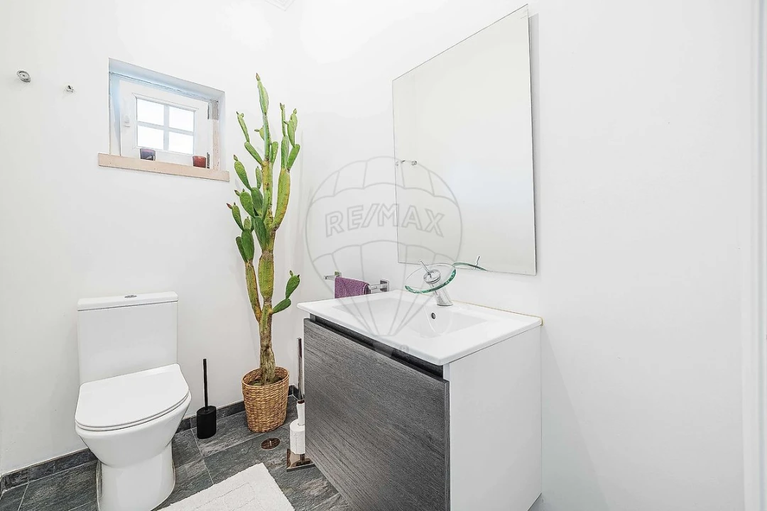 Moradia T4 para Venda em Santa Maria e São Miguel, São Martinho, São Pedro Penaferrim Foto 5