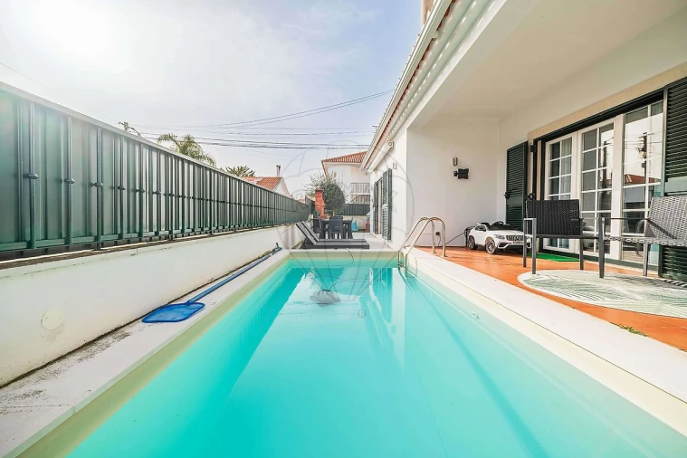 Moradia T4 para Venda em Santa Maria e São Miguel, São Martinho, São Pedro Penaferrim Foto 32