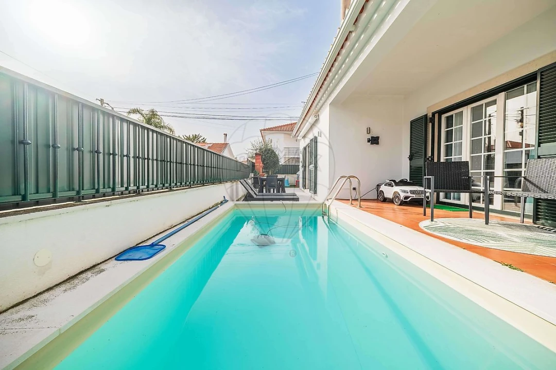 Moradia T4 para Venda em Santa Maria e São Miguel, São Martinho, São Pedro Penaferrim Foto 32