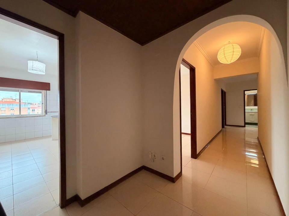 Apartamento T2 para Venda em Cacém e São Marcos Foto 3