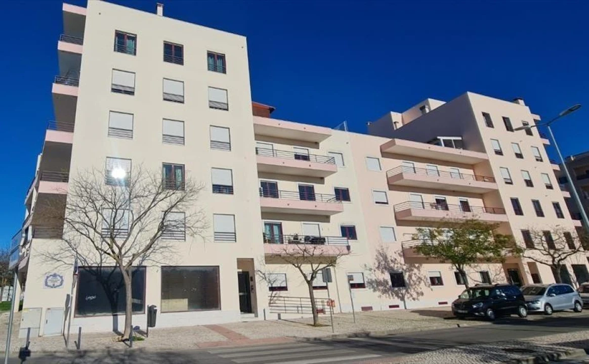 Apartamento T2 para Venda em Loule (São Clemente) Foto 1