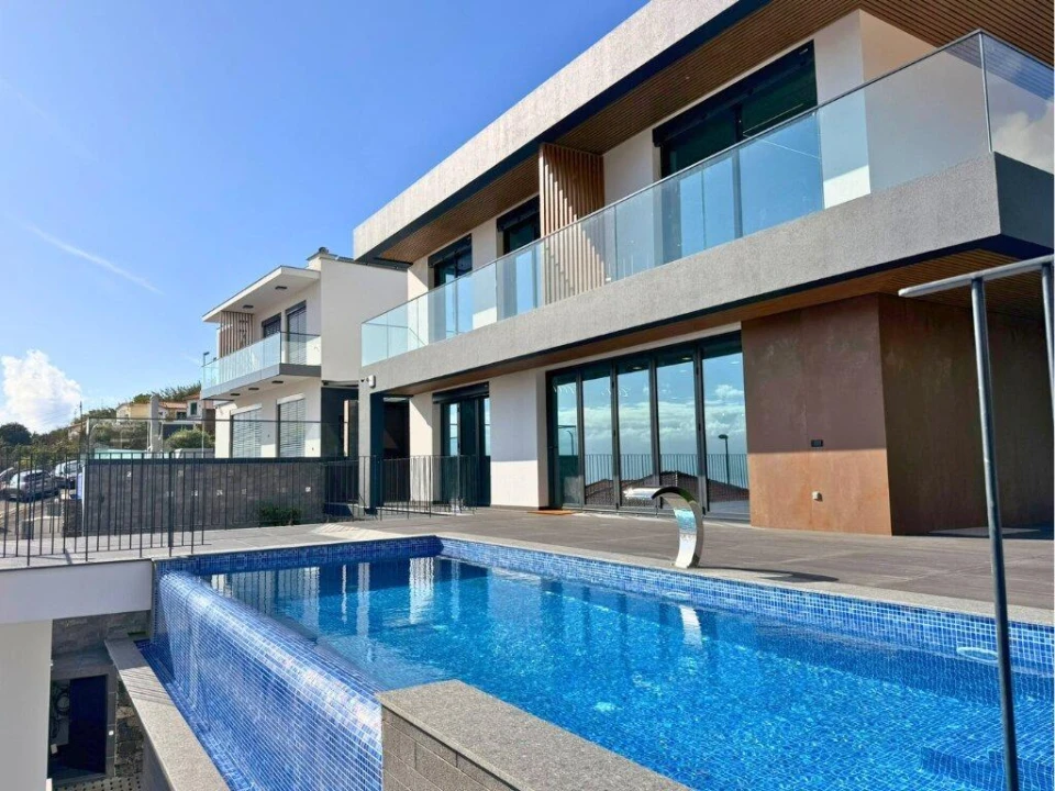 Moradia T3 para Venda em Santo Antonio Foto 4